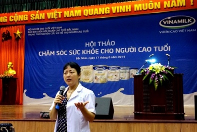 Vinamilk chăm sóc sức khỏe người cao tuổi tại miền Bắc